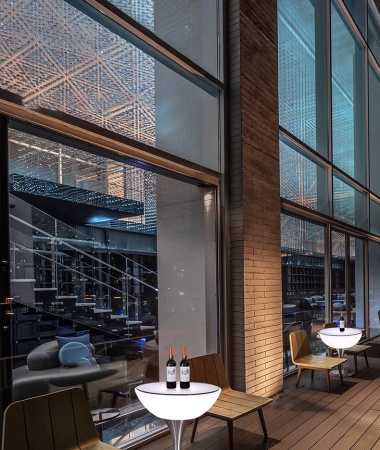 Комплект светящейся мебели Стол+2 стула V10